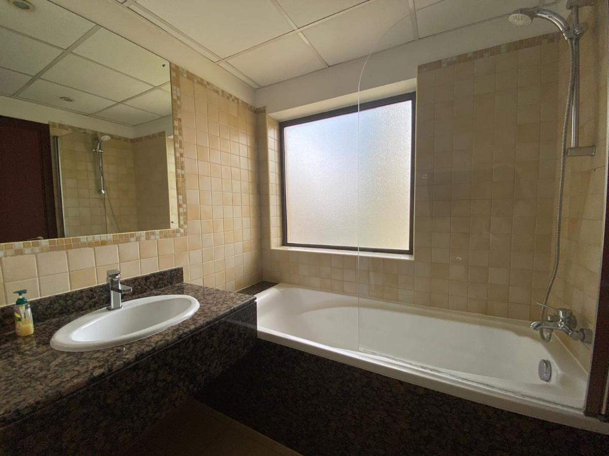 Al Mashreq Huge 2 Bedroom Rimal 1 Dubai Bagian luar foto